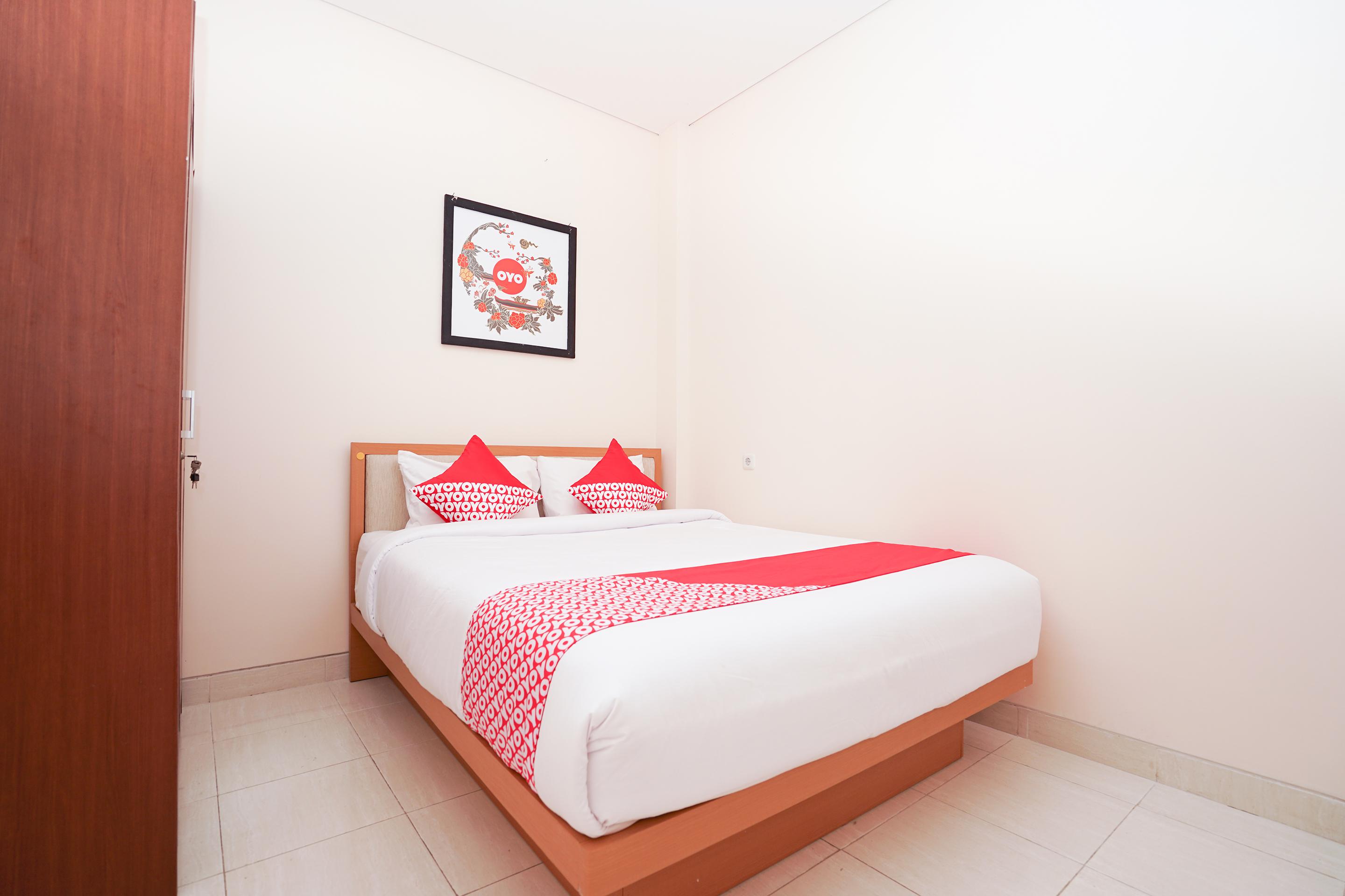 Oyo 782 Menjangan Residence At Citraland 1 Surabaya Exterior photo